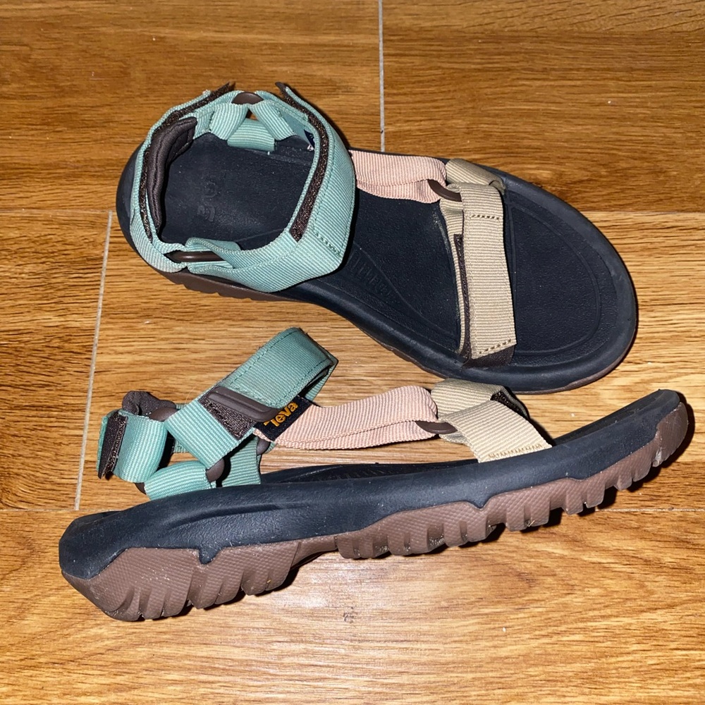 Women's Hurricane XLT2 Sandals Size 6 - Picture 2 of 5